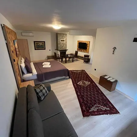 Pinar Kir Evi Casa rural *